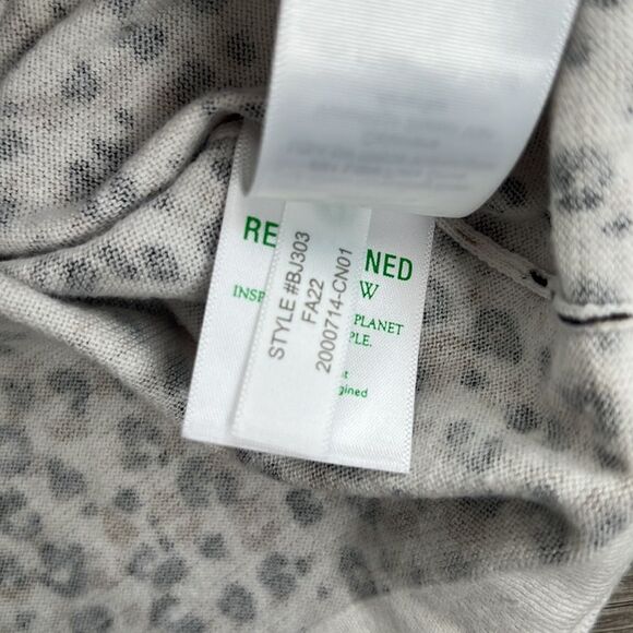 J.CREW Teddie Sweater Sz XXS Lightweight Leopard Print Shadow Cat Neutral Animal - Picture 9 of 12